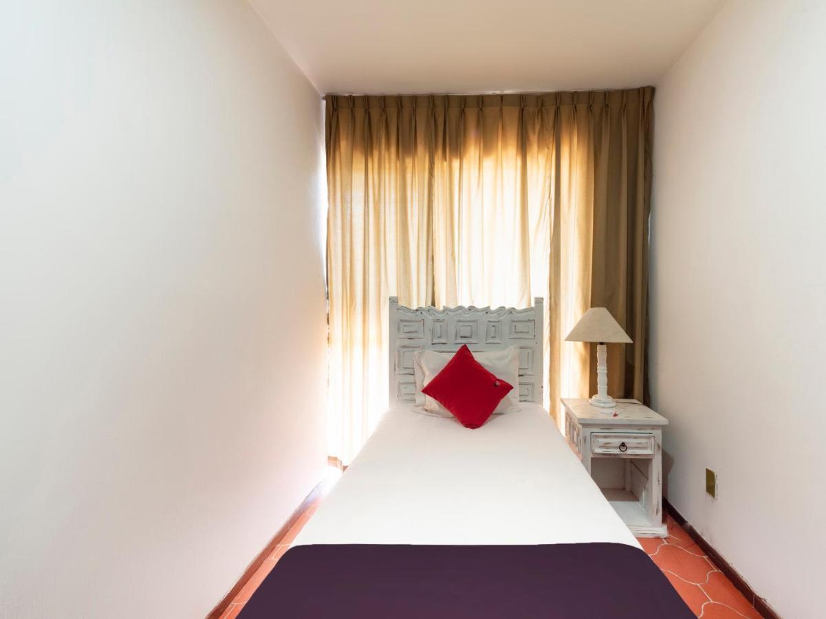 Suites Internacional Zapopan Exteriör bild