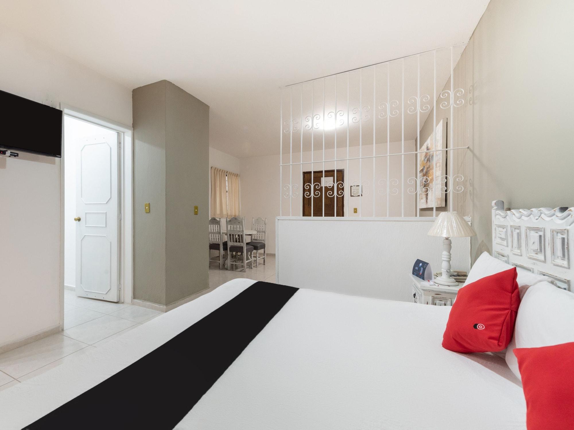Suites Internacional Zapopan Exteriör bild