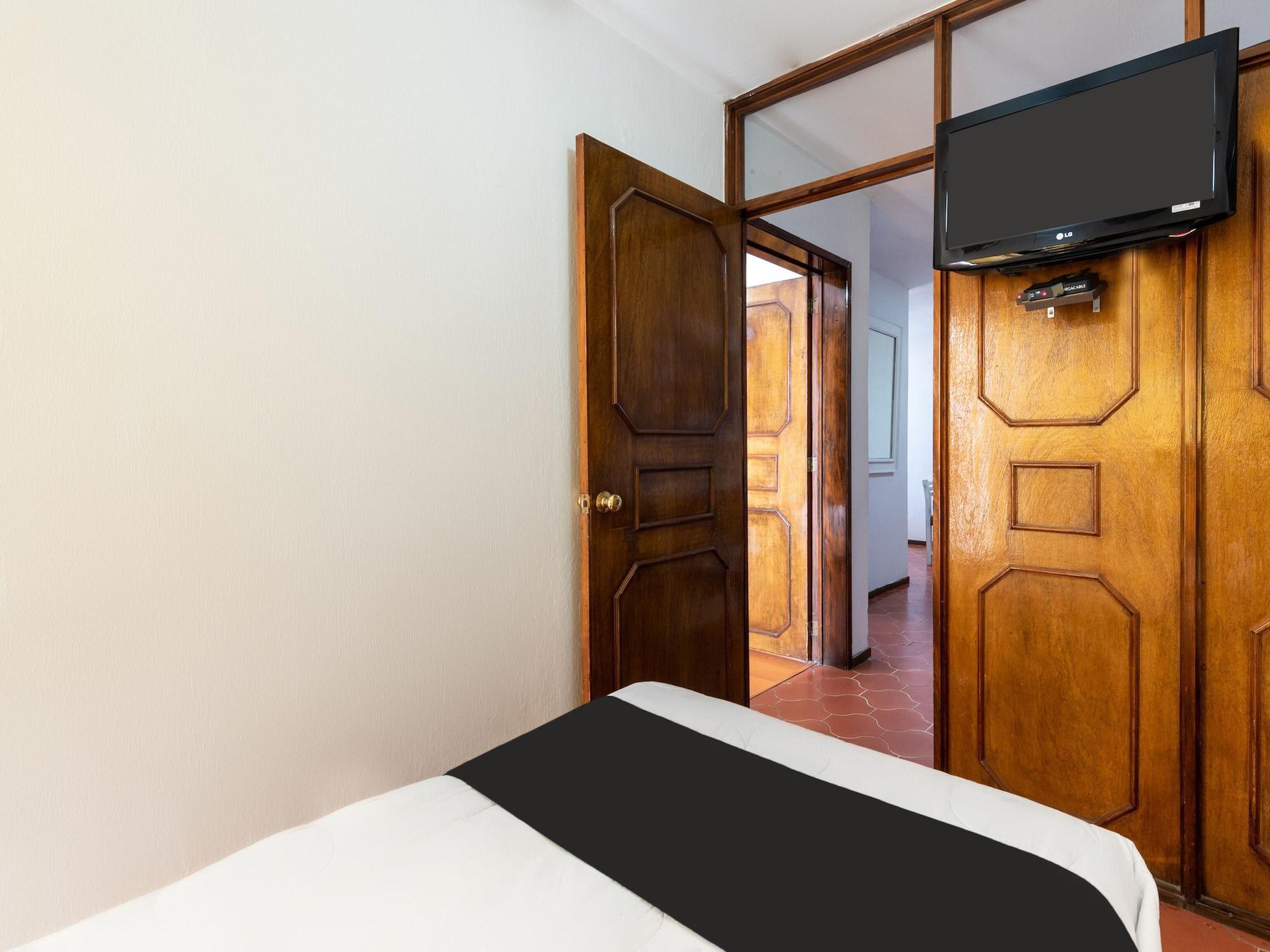 Suites Internacional Zapopan Exteriör bild