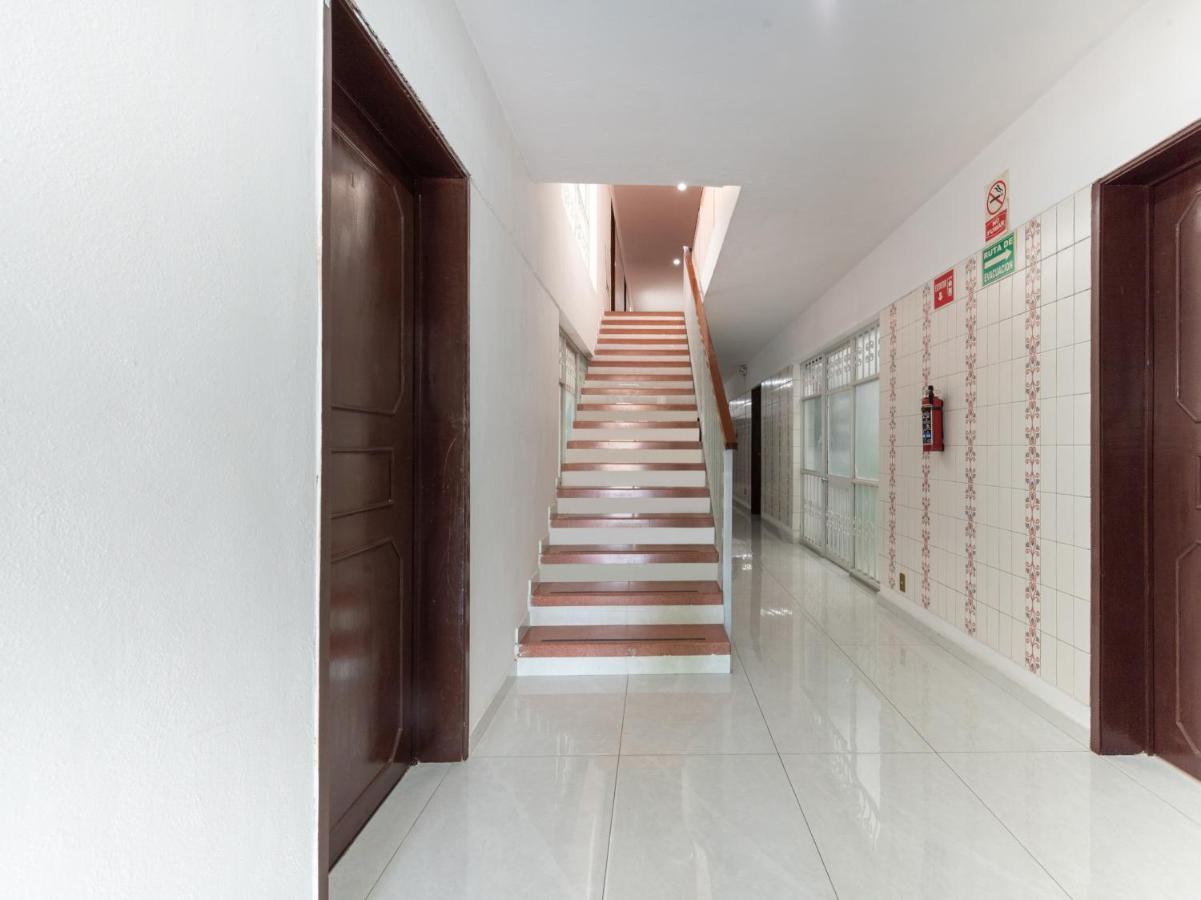 Suites Internacional Zapopan Exteriör bild